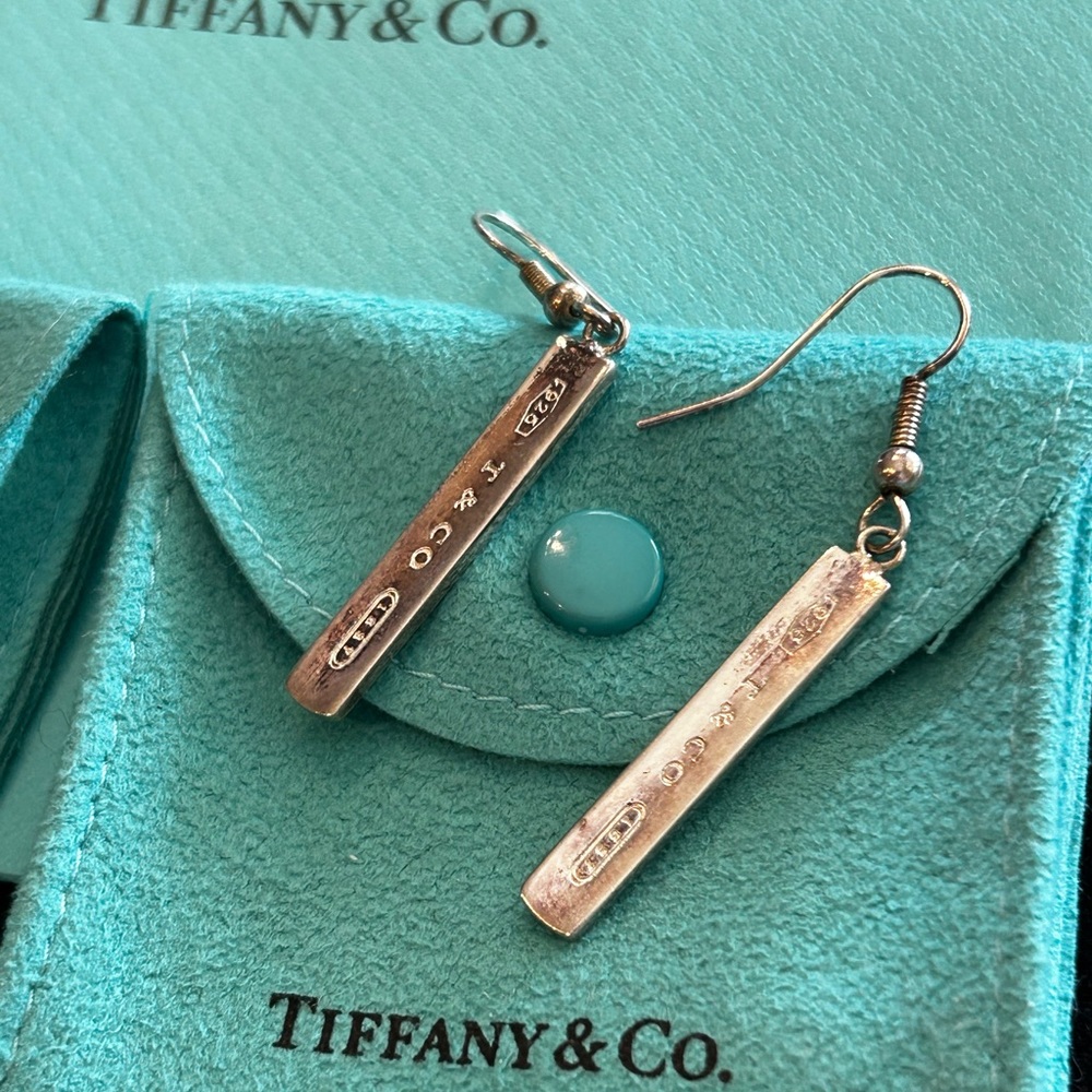 COPY - Tiffany & Co bar plate pendant and earrings